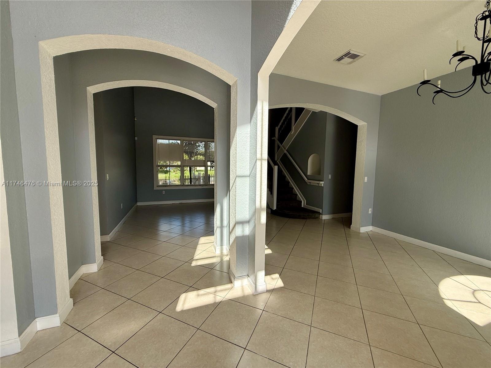 2132 SW 118th Ave