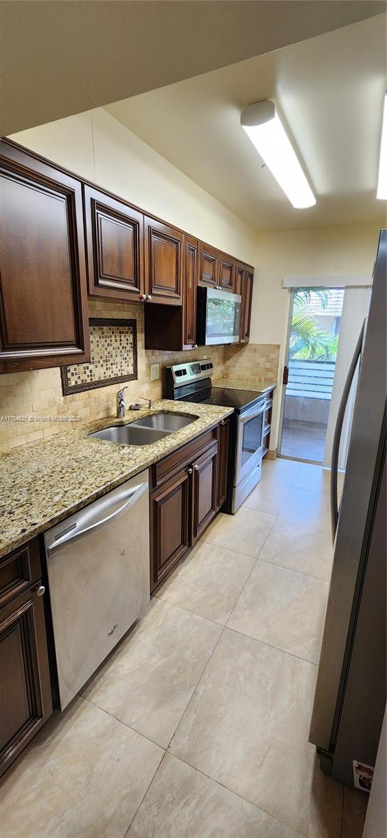 2810 Riverside Dr # 4 Unit: 203-4