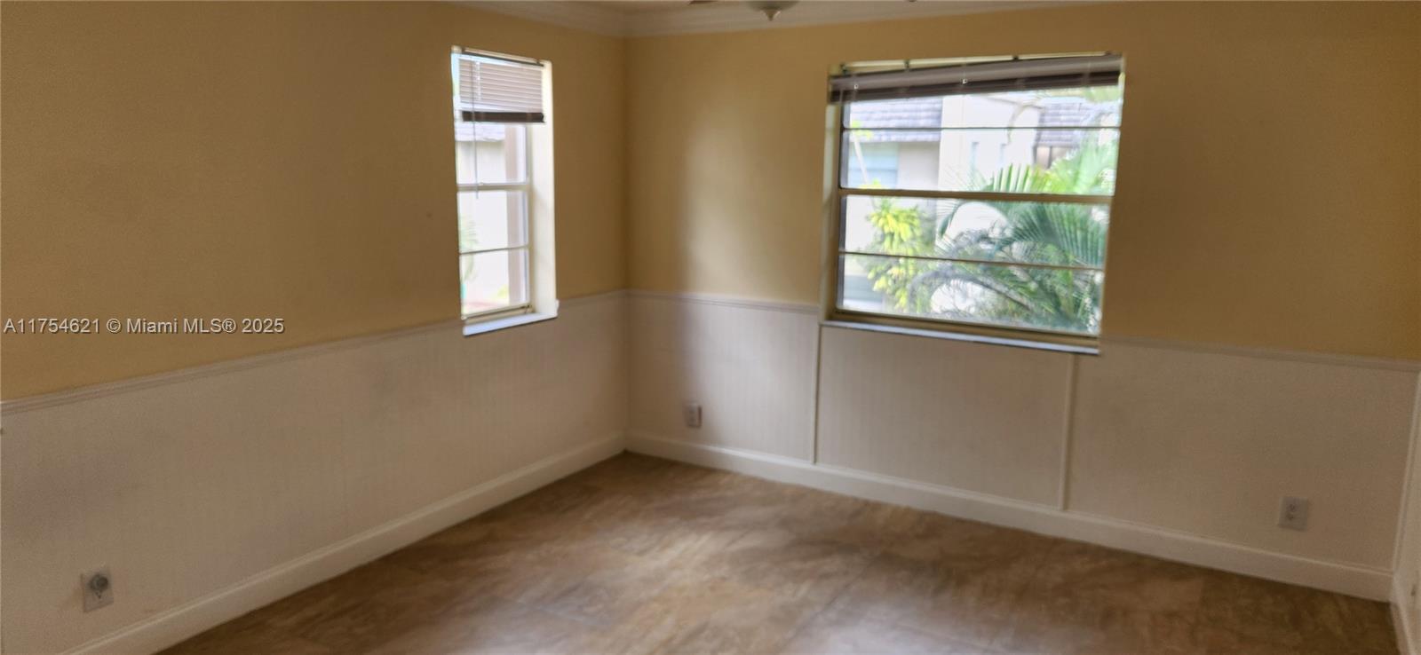 2810 Riverside Dr # 4 Unit: 203-4
