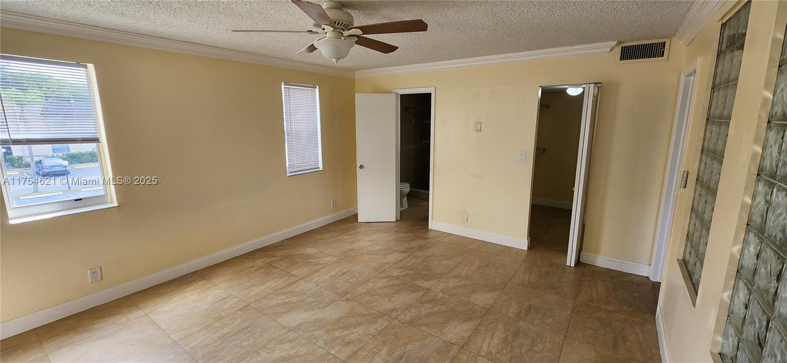 2810 Riverside Dr # 4 Unit: 203-4