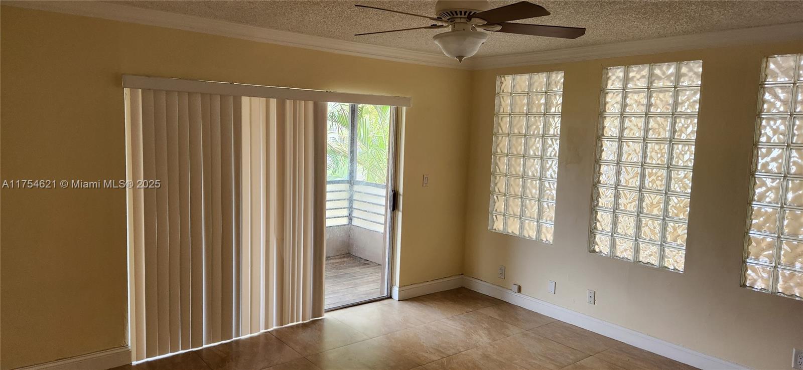 2810 Riverside Dr # 4 Unit: 203-4