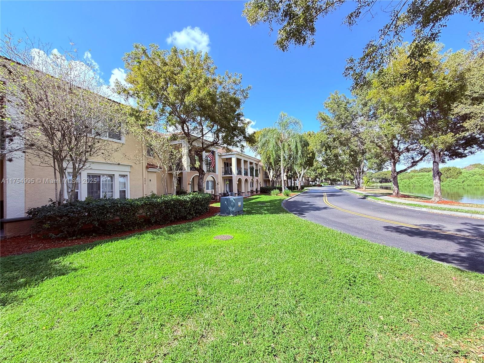 2586 Centergate Dr # 104