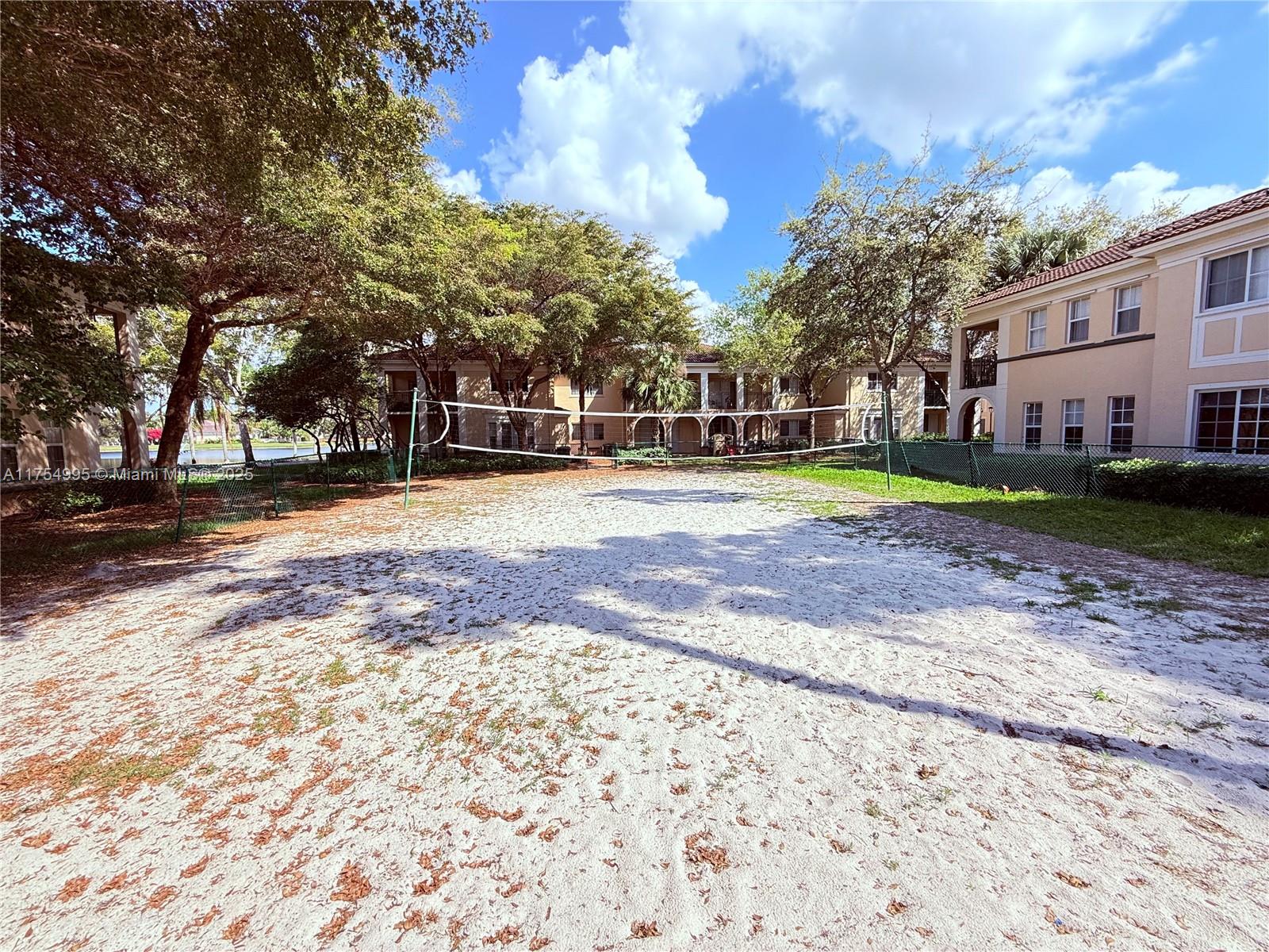 2586 Centergate Dr # 104