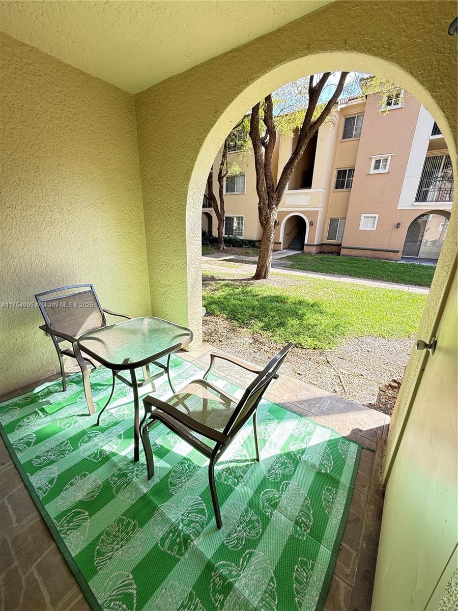 2586 Centergate Dr # 104