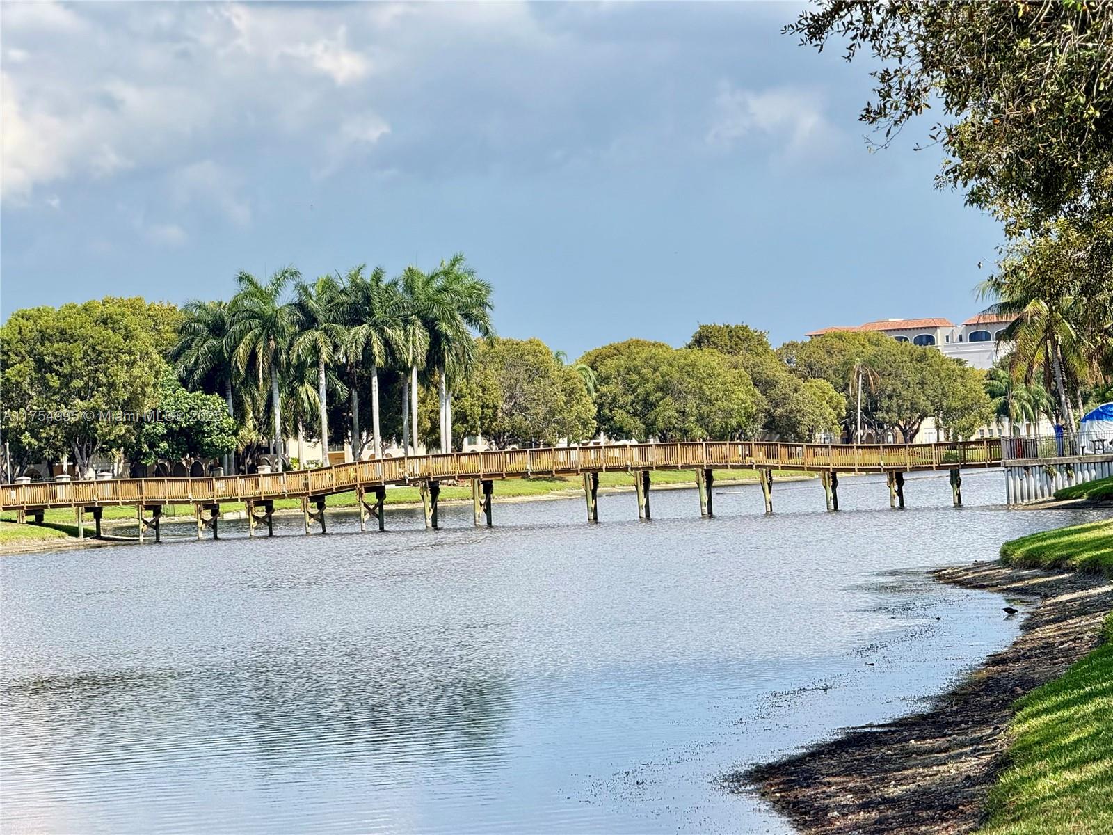 2586 Centergate Dr # 104