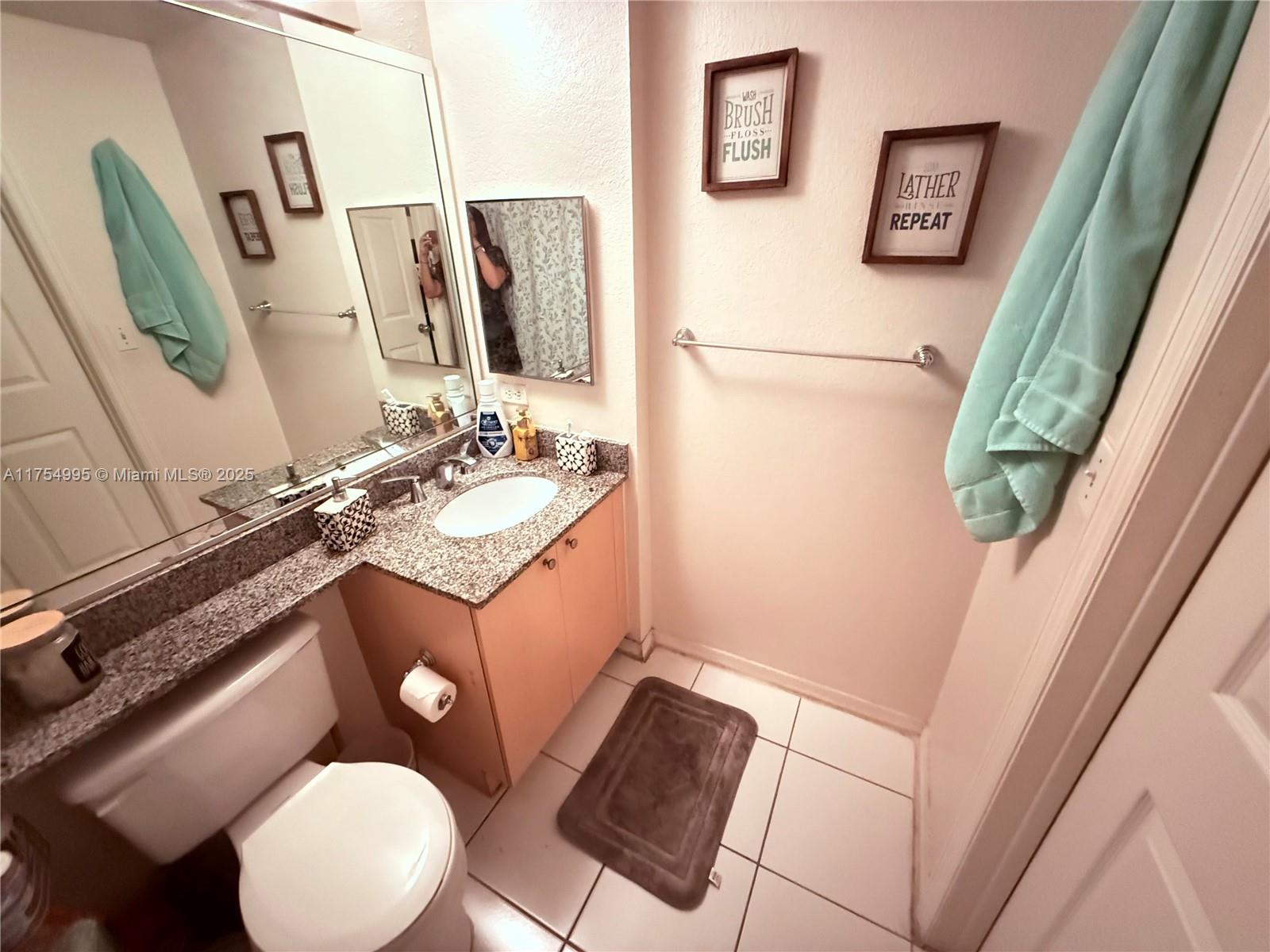 2586 Centergate Dr # 104