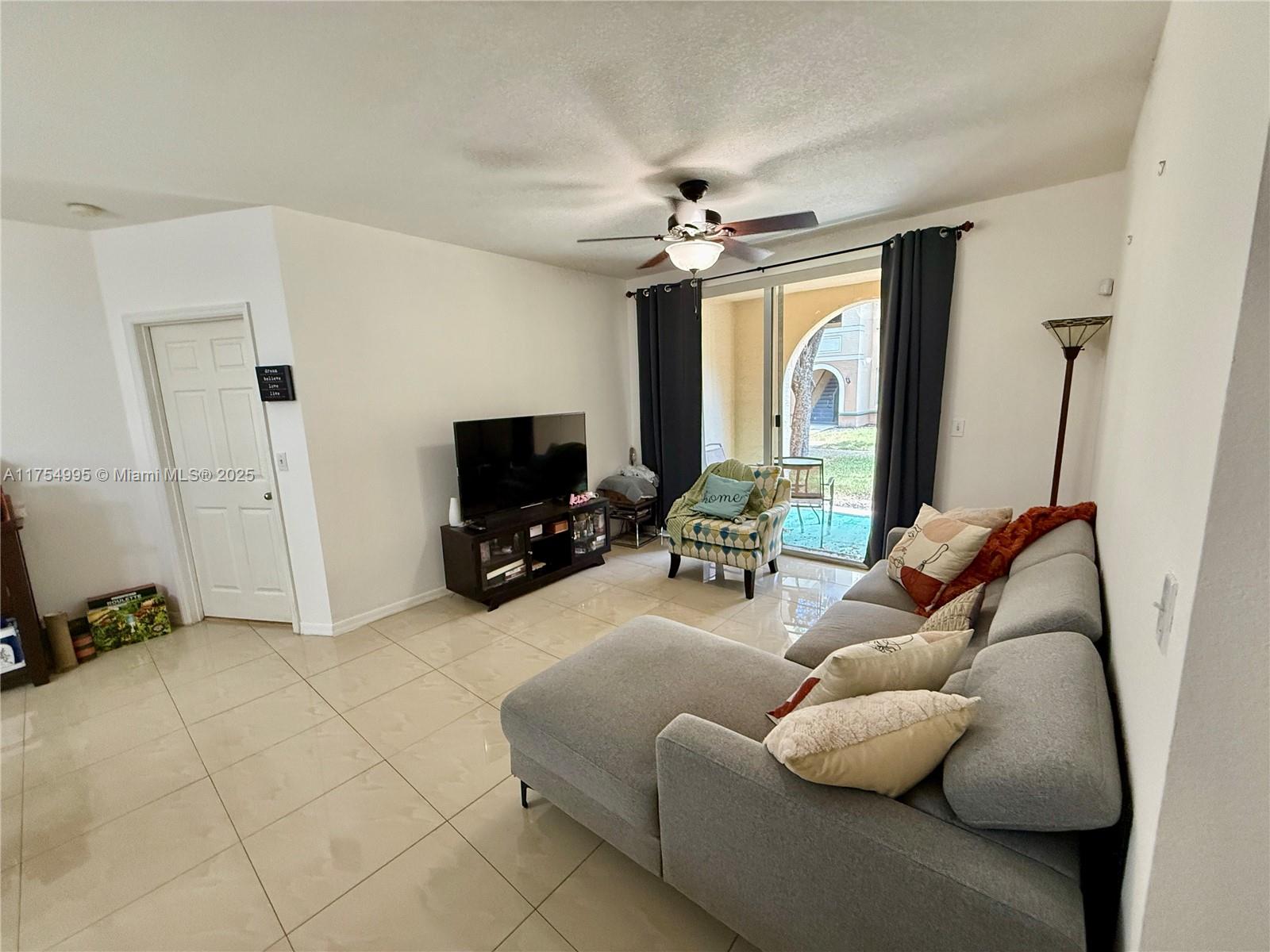 2586 Centergate Dr # 104