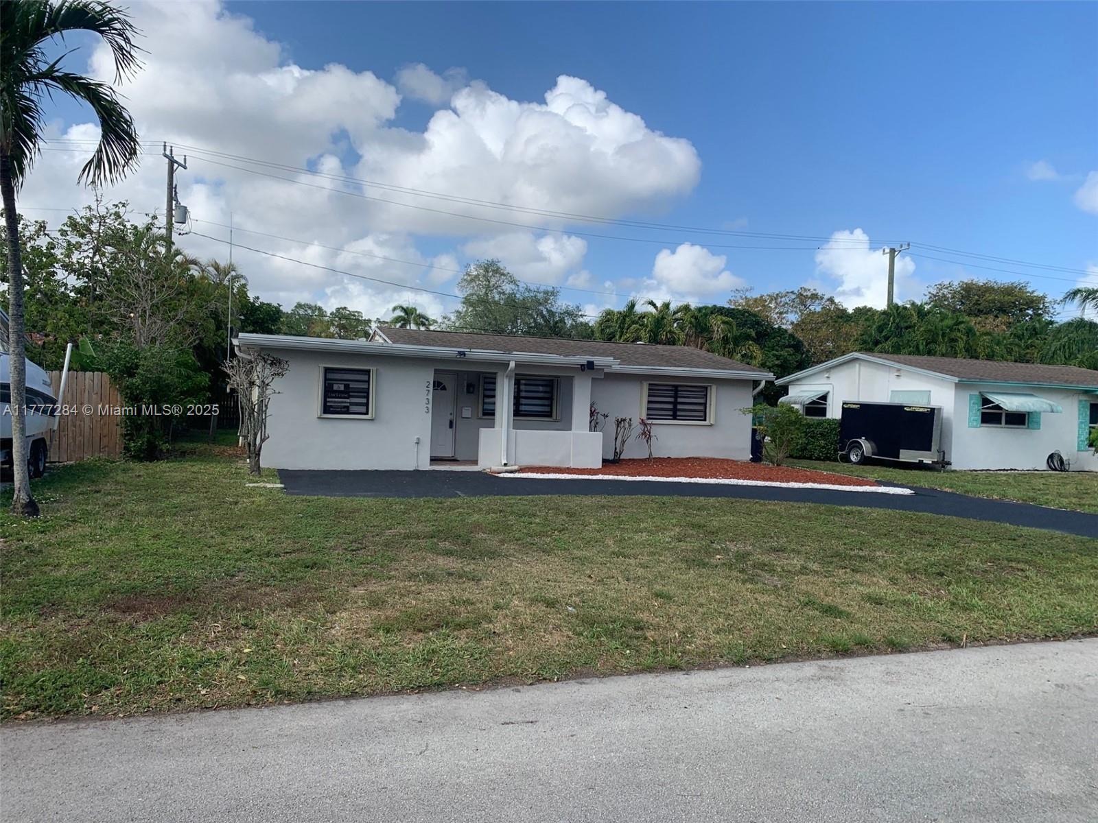 2733 SW 46th Ct # 2733