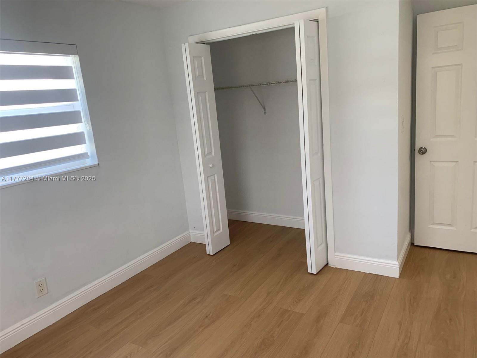 2733 SW 46th Ct # 2733