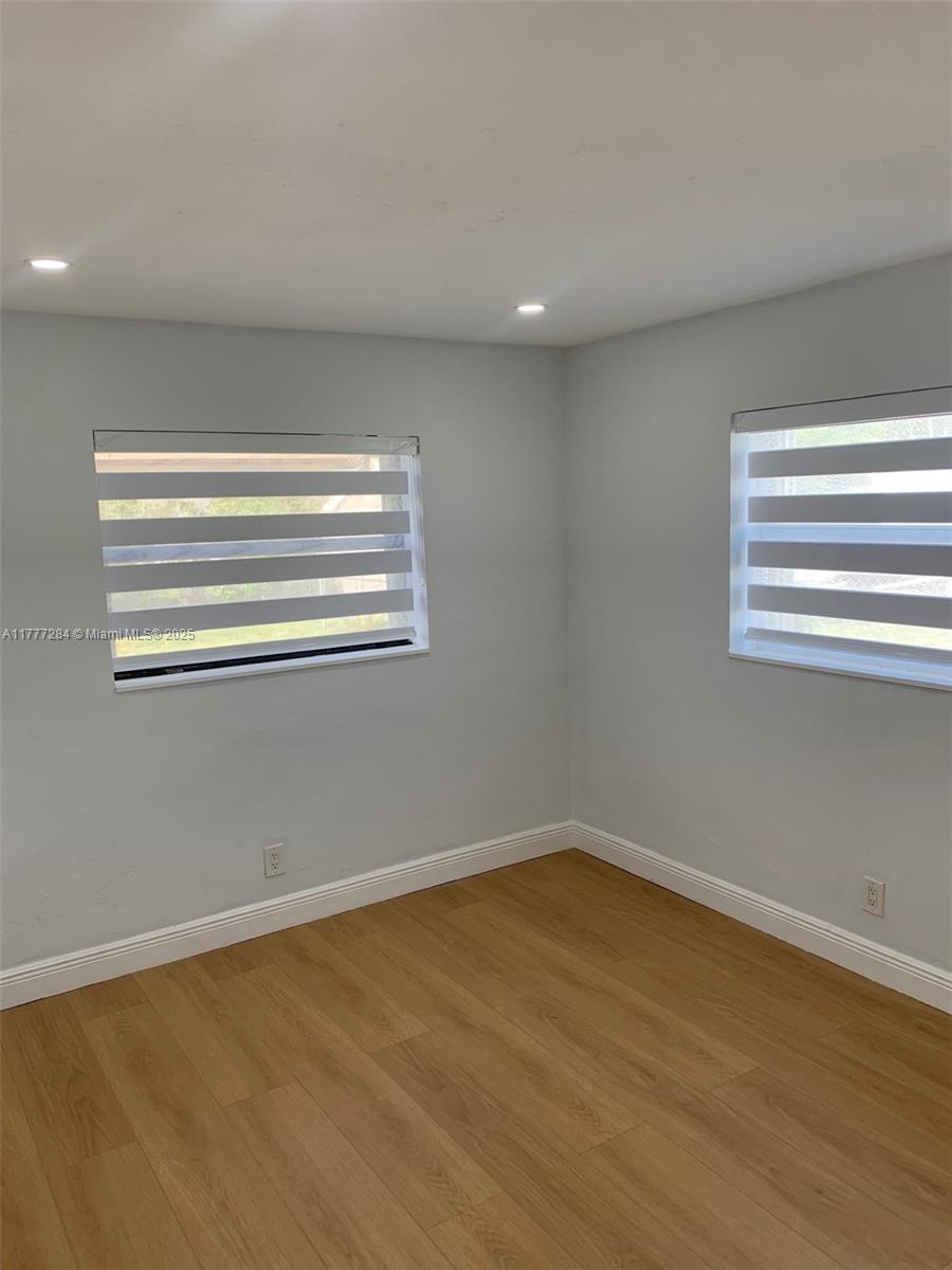 2733 SW 46th Ct # 2733