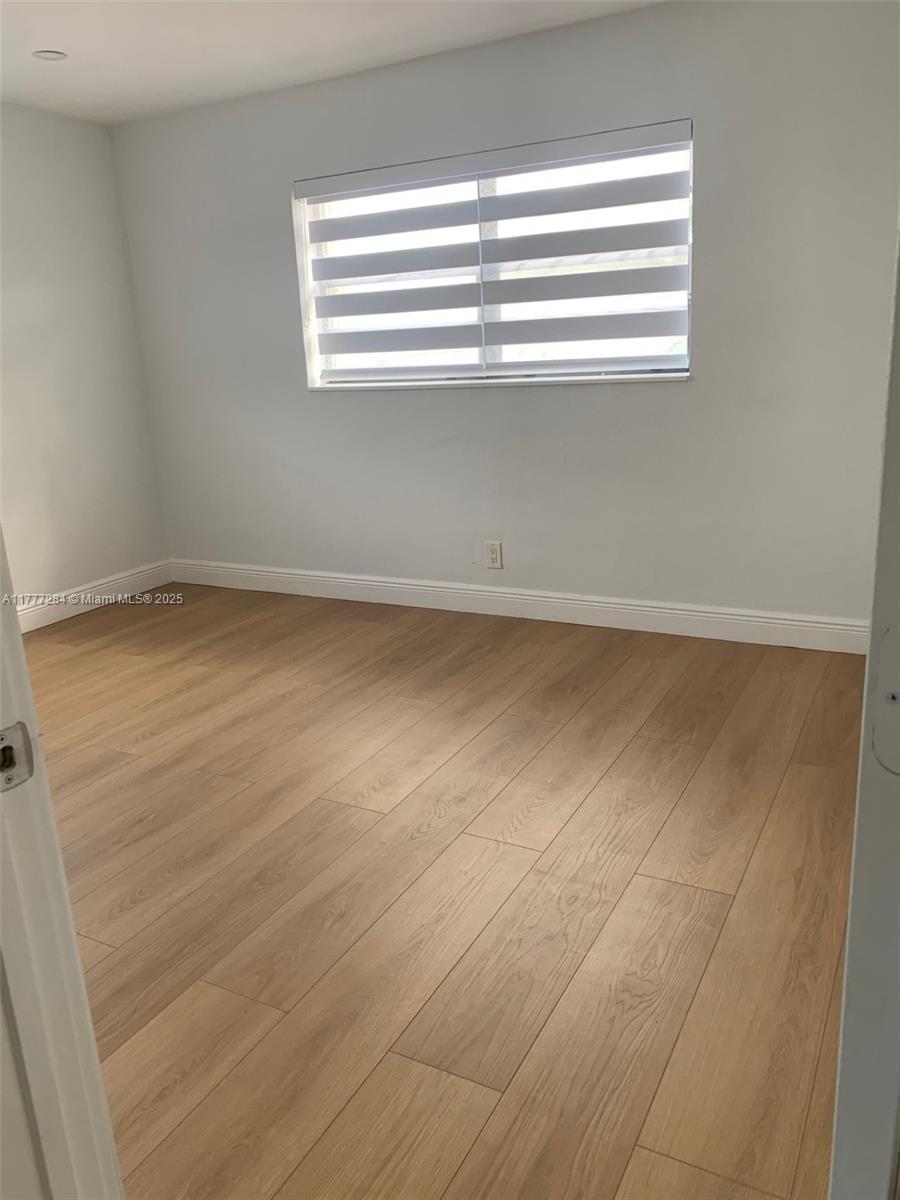 2733 SW 46th Ct # 2733