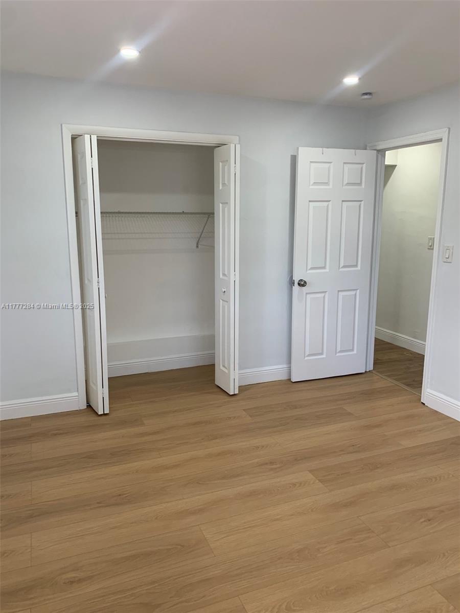 2733 SW 46th Ct # 2733