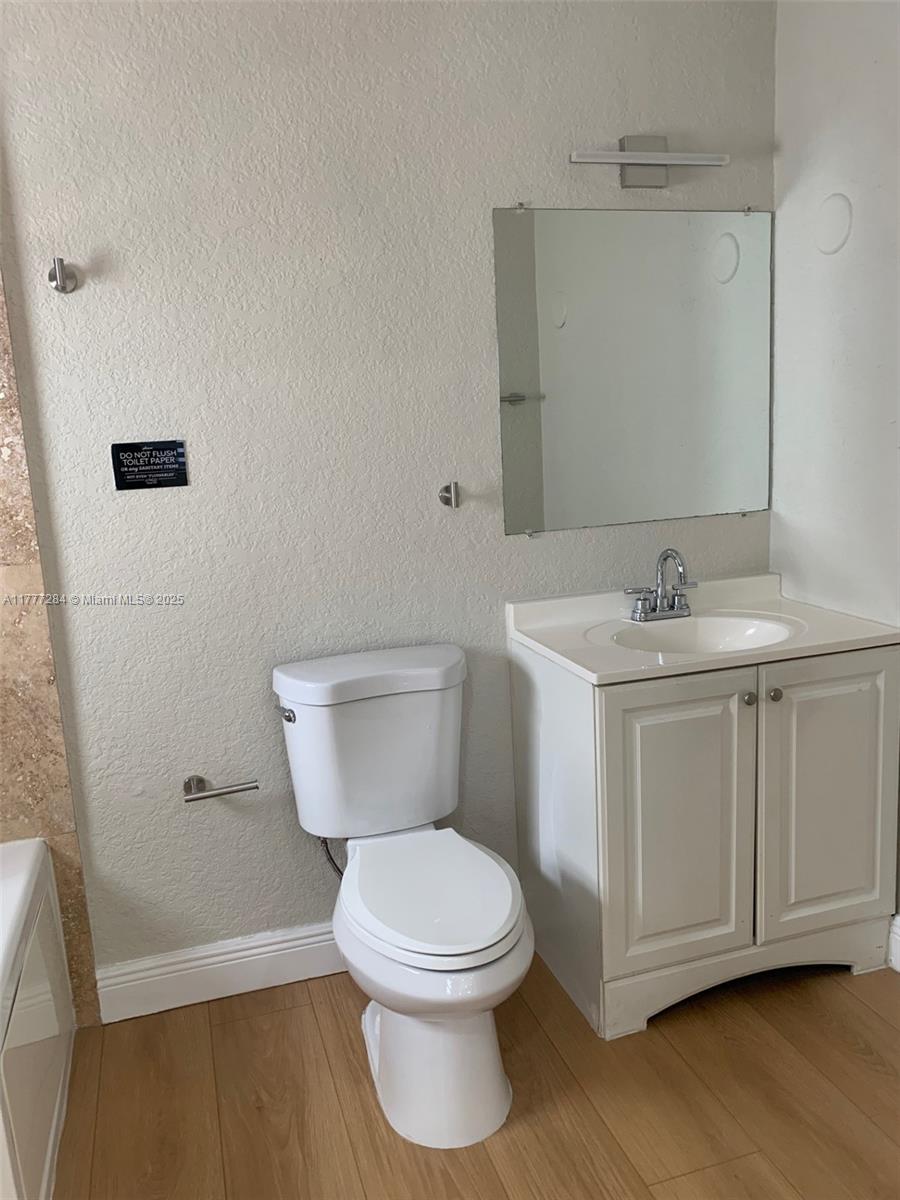 2733 SW 46th Ct # 2733