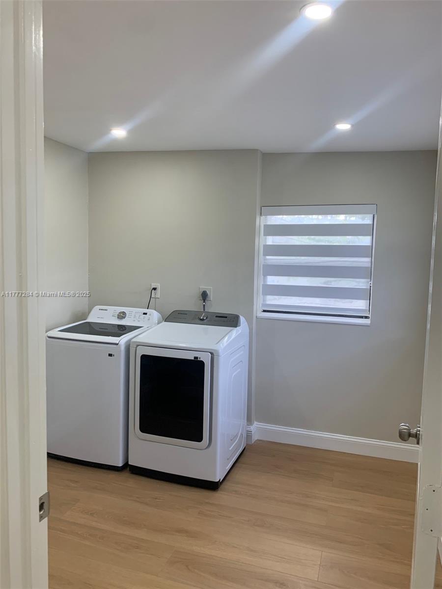 2733 SW 46th Ct # 2733