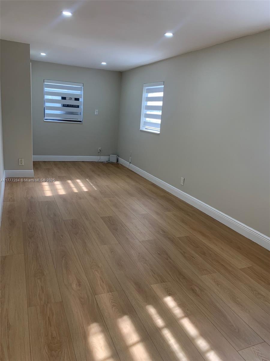 2733 SW 46th Ct # 2733