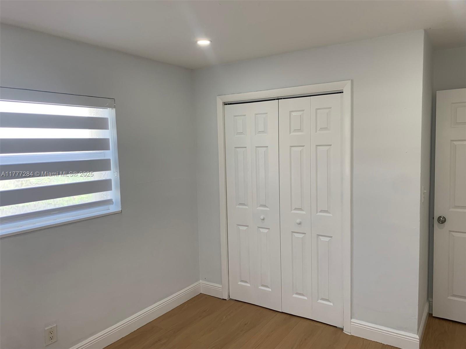 2733 SW 46th Ct # 2733