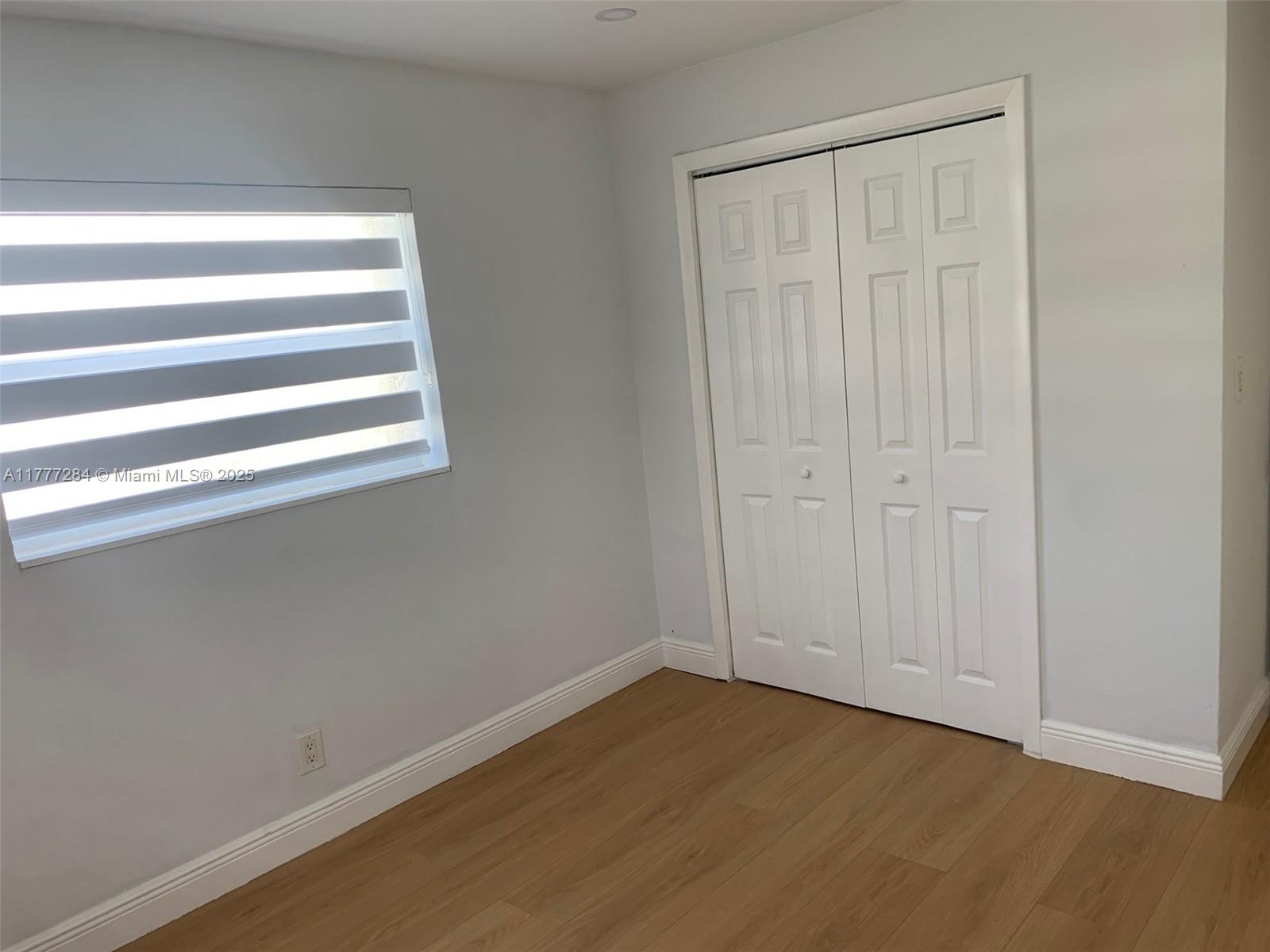 2733 SW 46th Ct # 2733