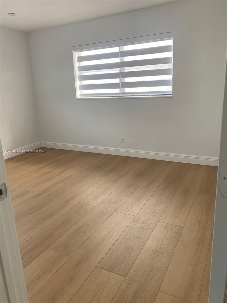 2733 SW 46th Ct # 2733