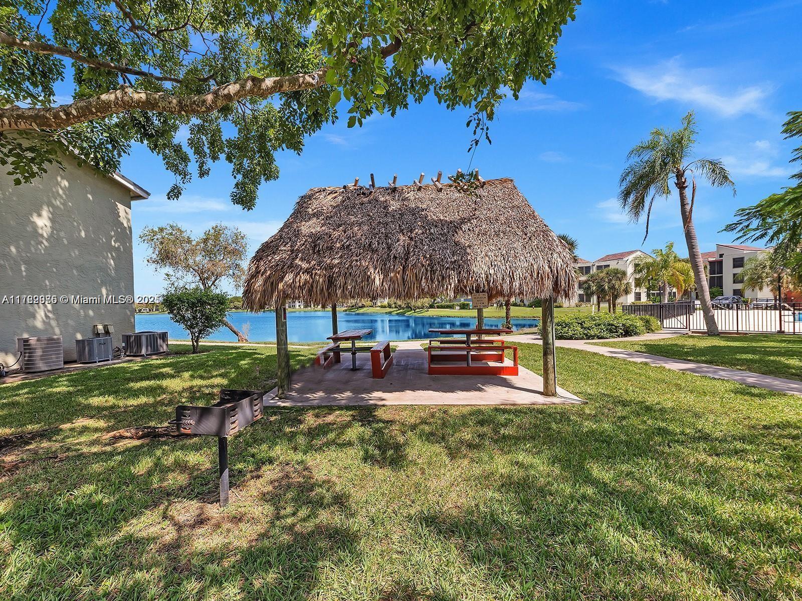 215 Lake Pointe Dr # 214