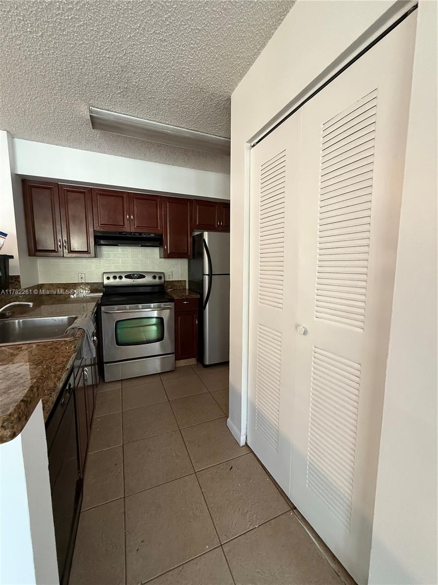 640 S Park Rd # 4 Unit: 28-4