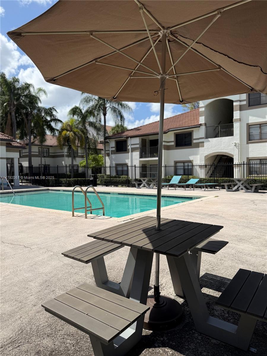 640 S Park Rd # 4 Unit: 28-4