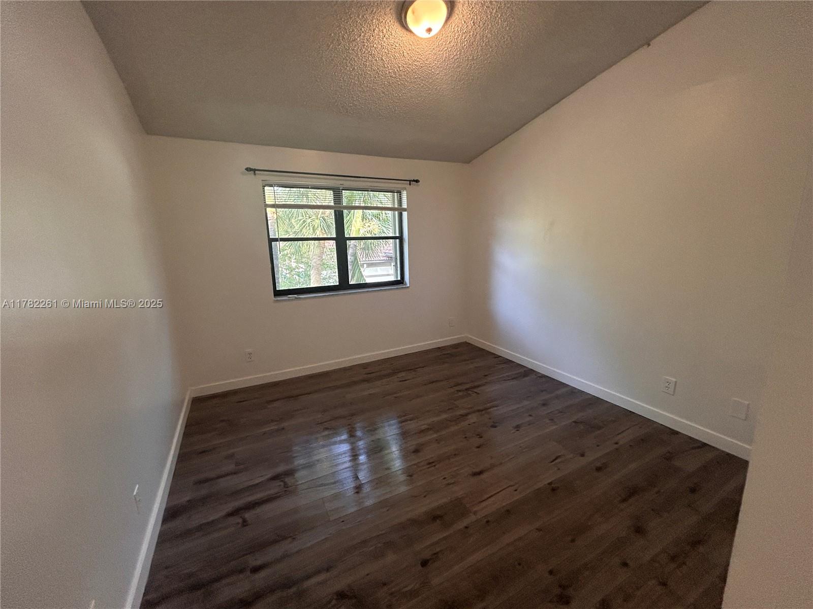 640 S Park Rd # 4 Unit: 28-4