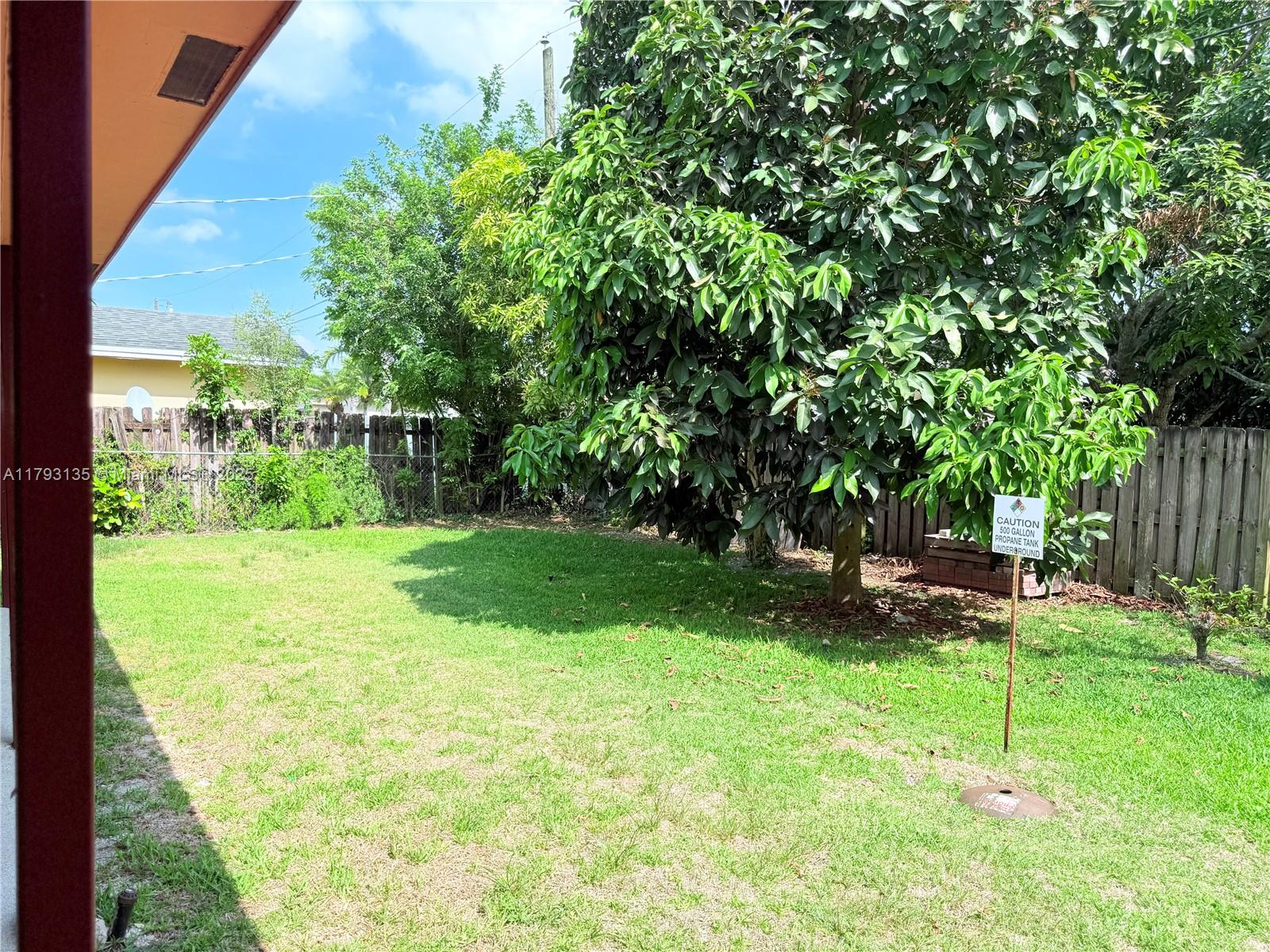 10620 Sunset Strip # 1