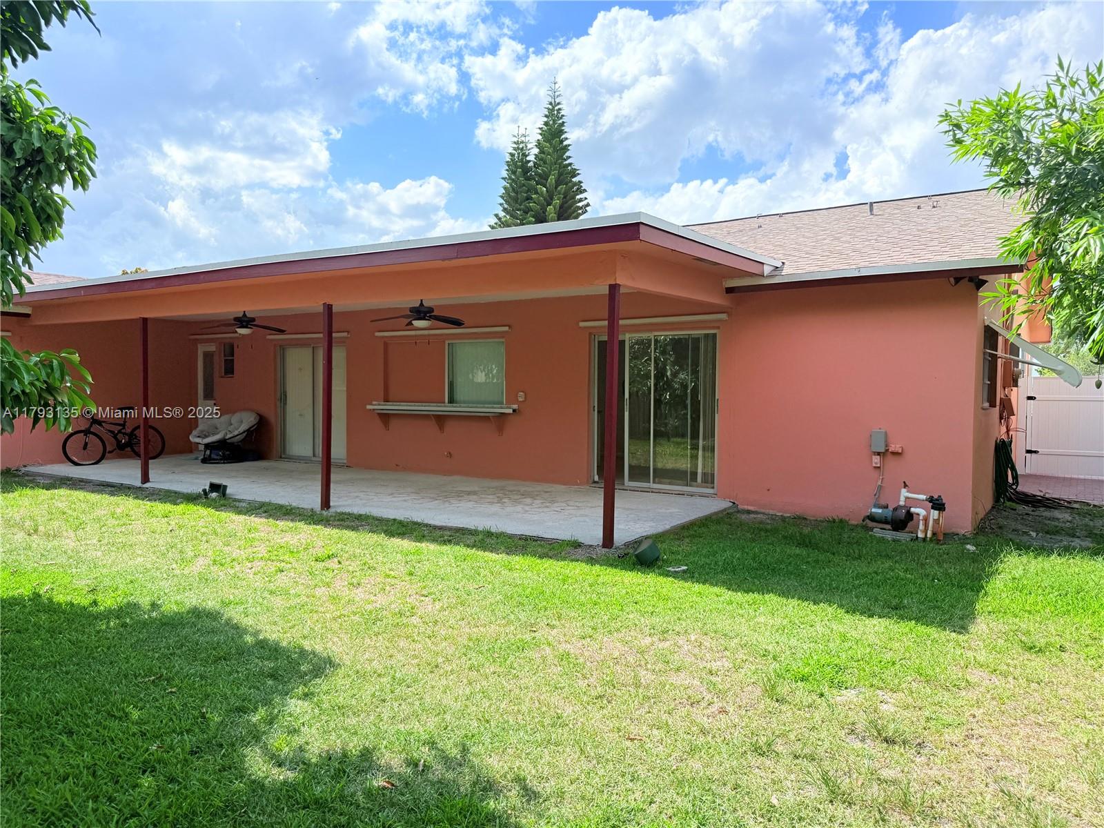 10620 Sunset Strip # 1