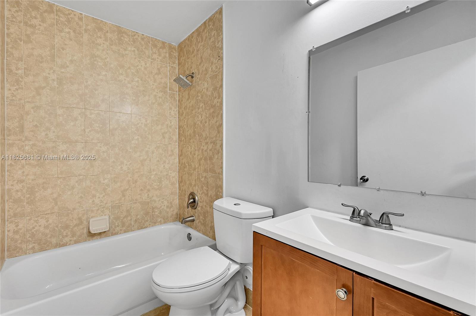 3453 NW 44th St # 107