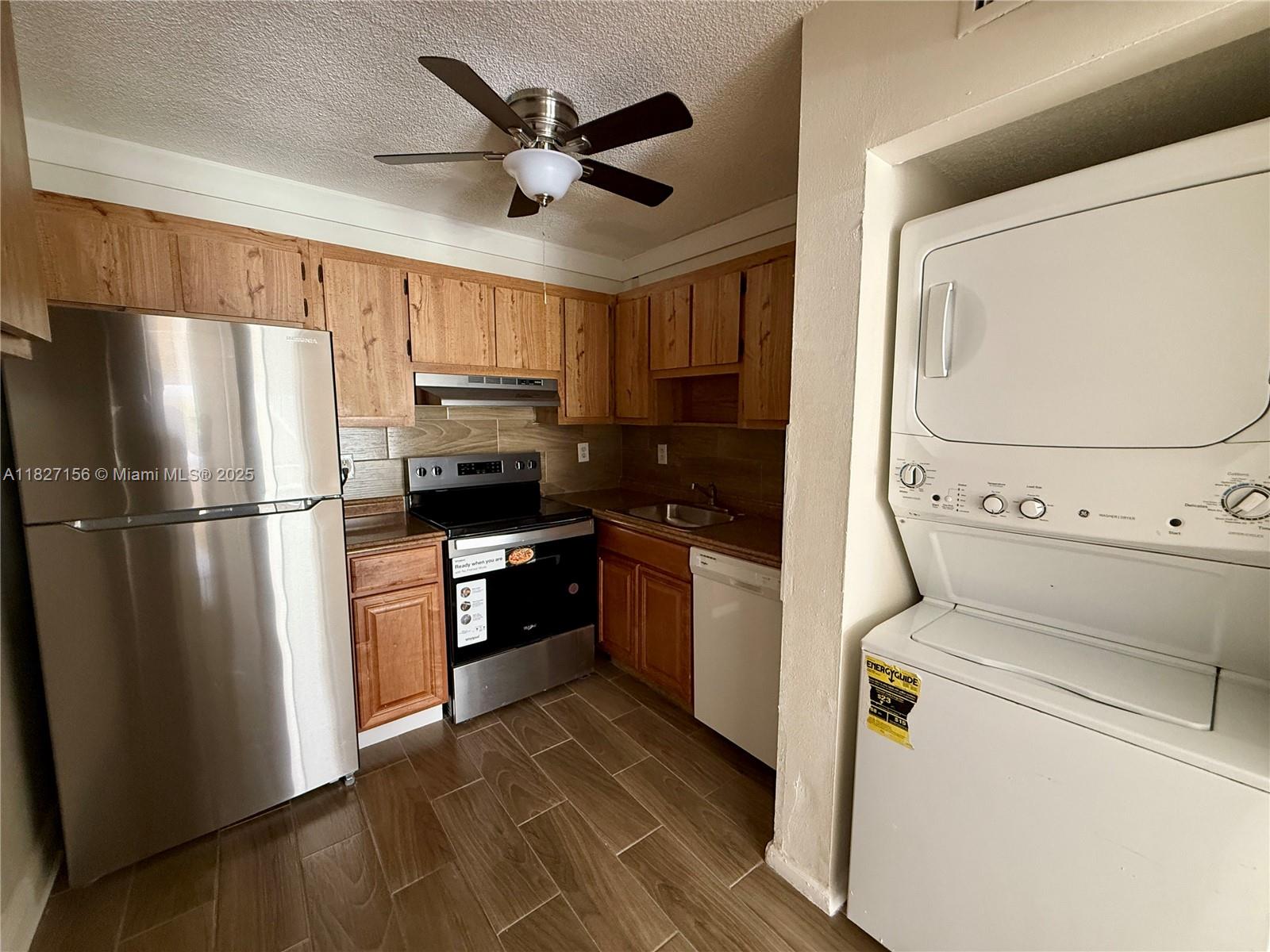11130 Royal Palm Blvd # 11 Unit: 1-11