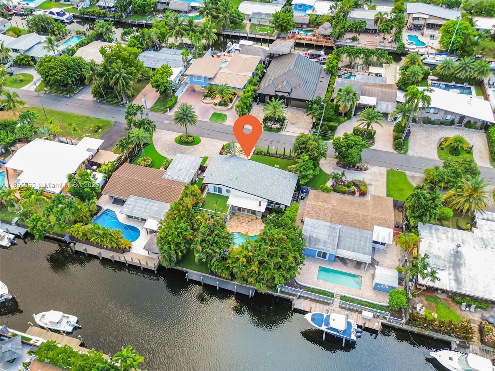 2530 Okeechobee Ln