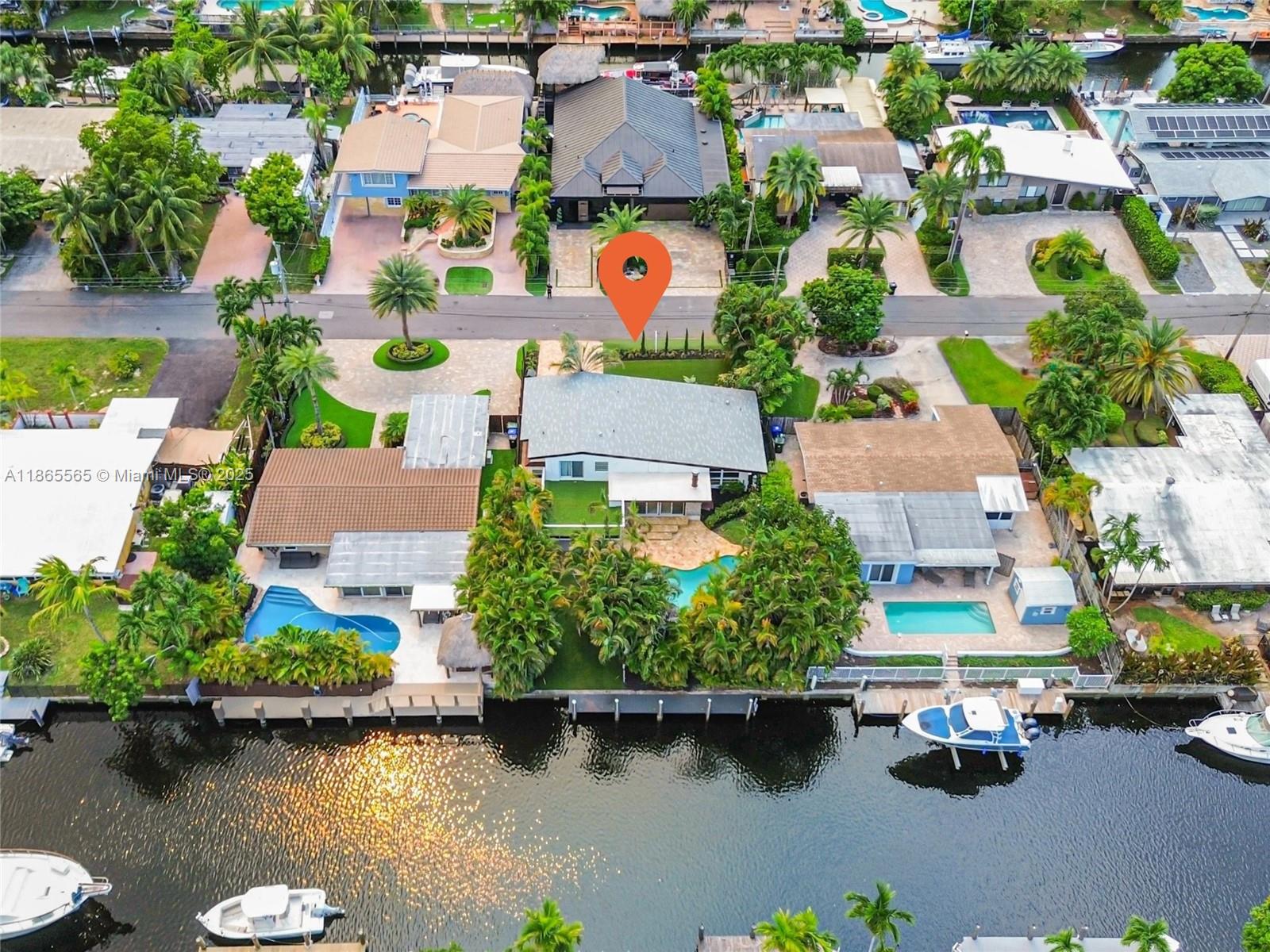 2530 Okeechobee Ln