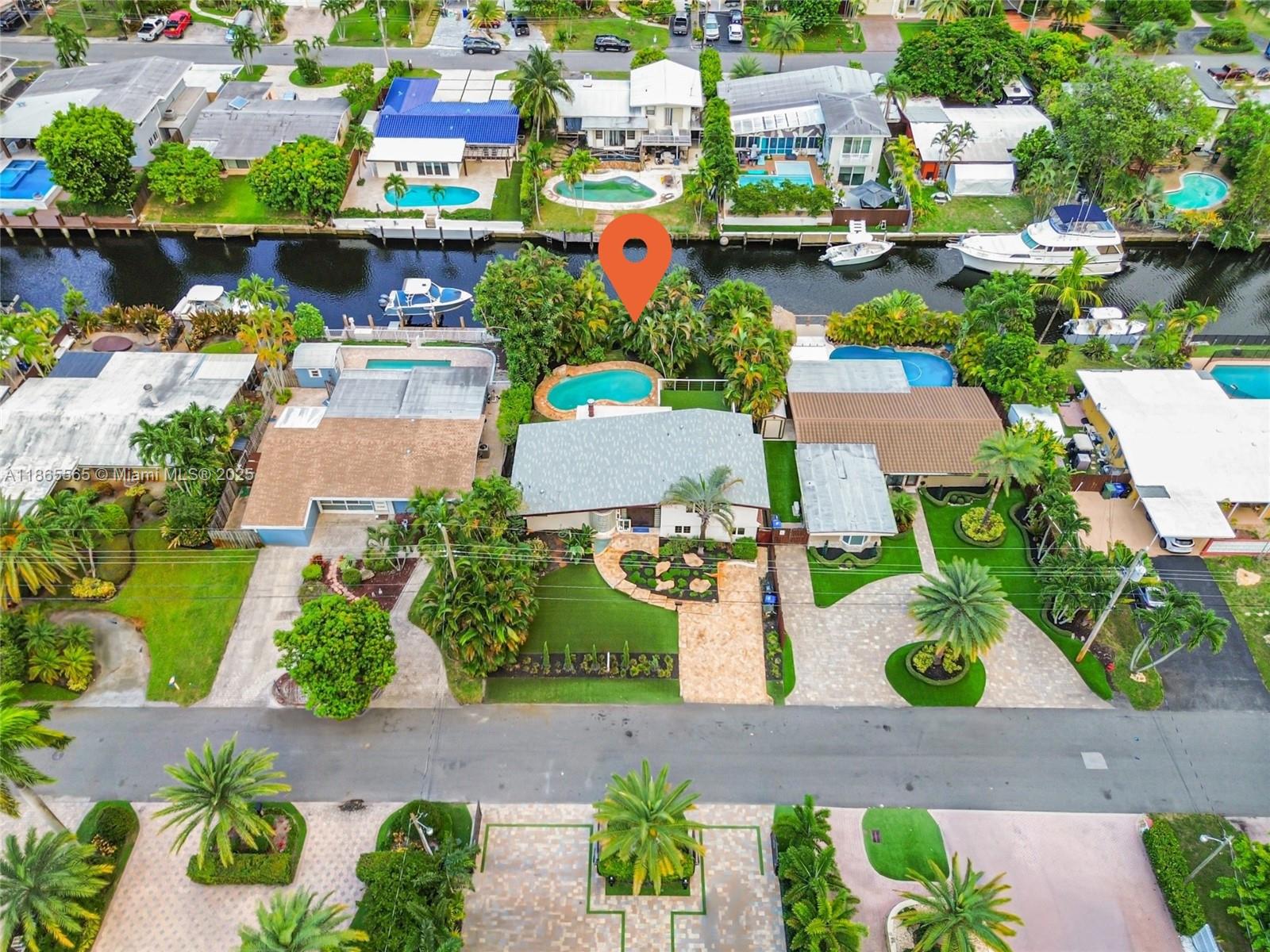 2530 Okeechobee Ln