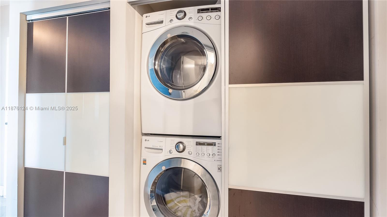 3020 NE 32nd Ave # 716