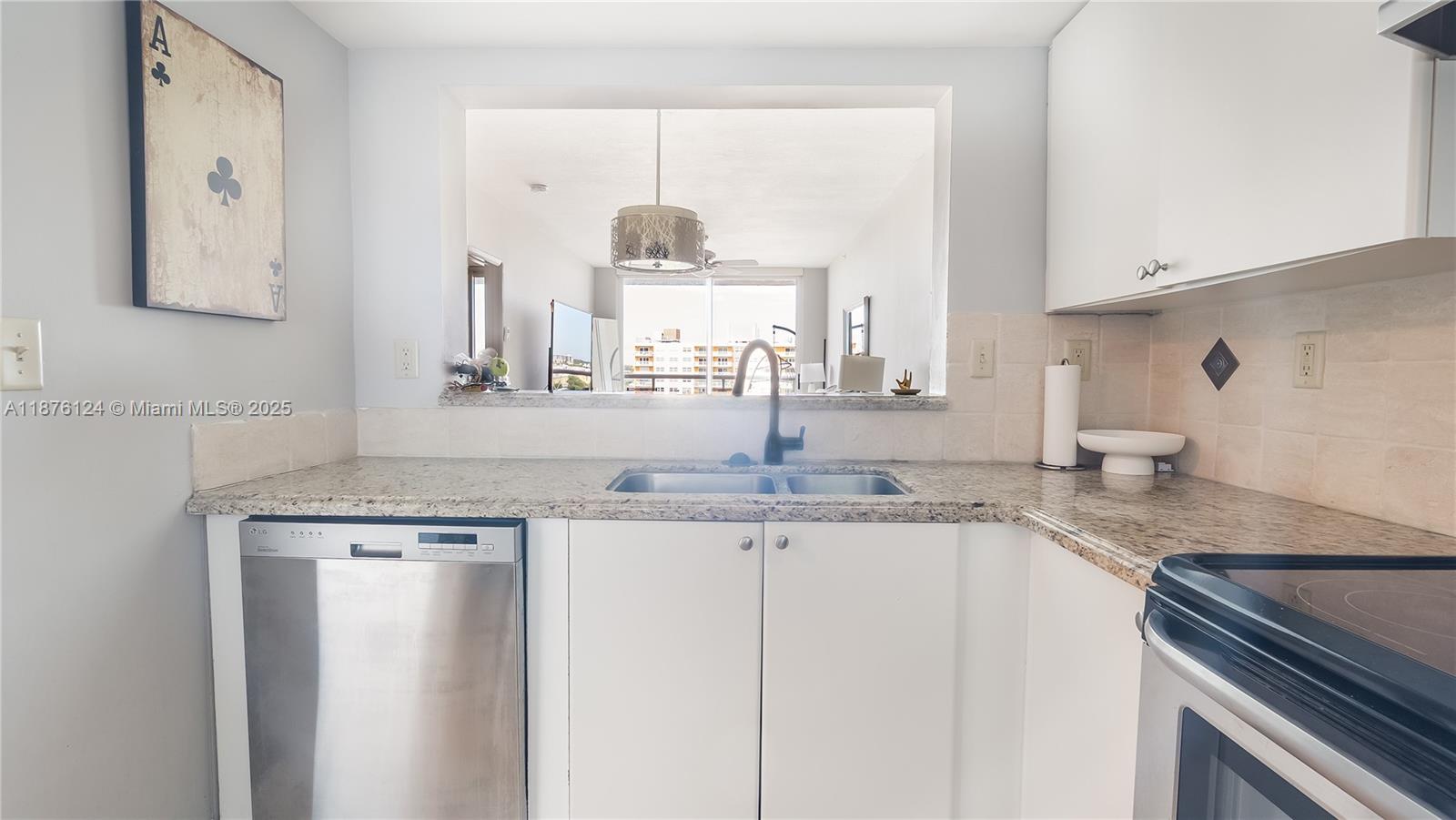 3020 NE 32nd Ave # 716