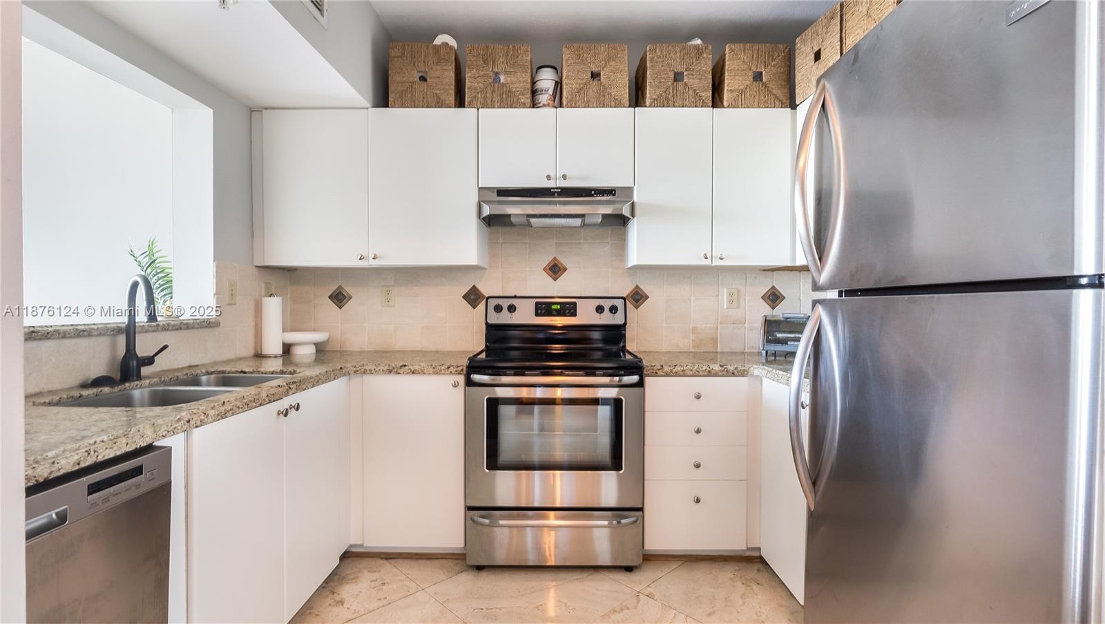 3020 NE 32nd Ave # 716