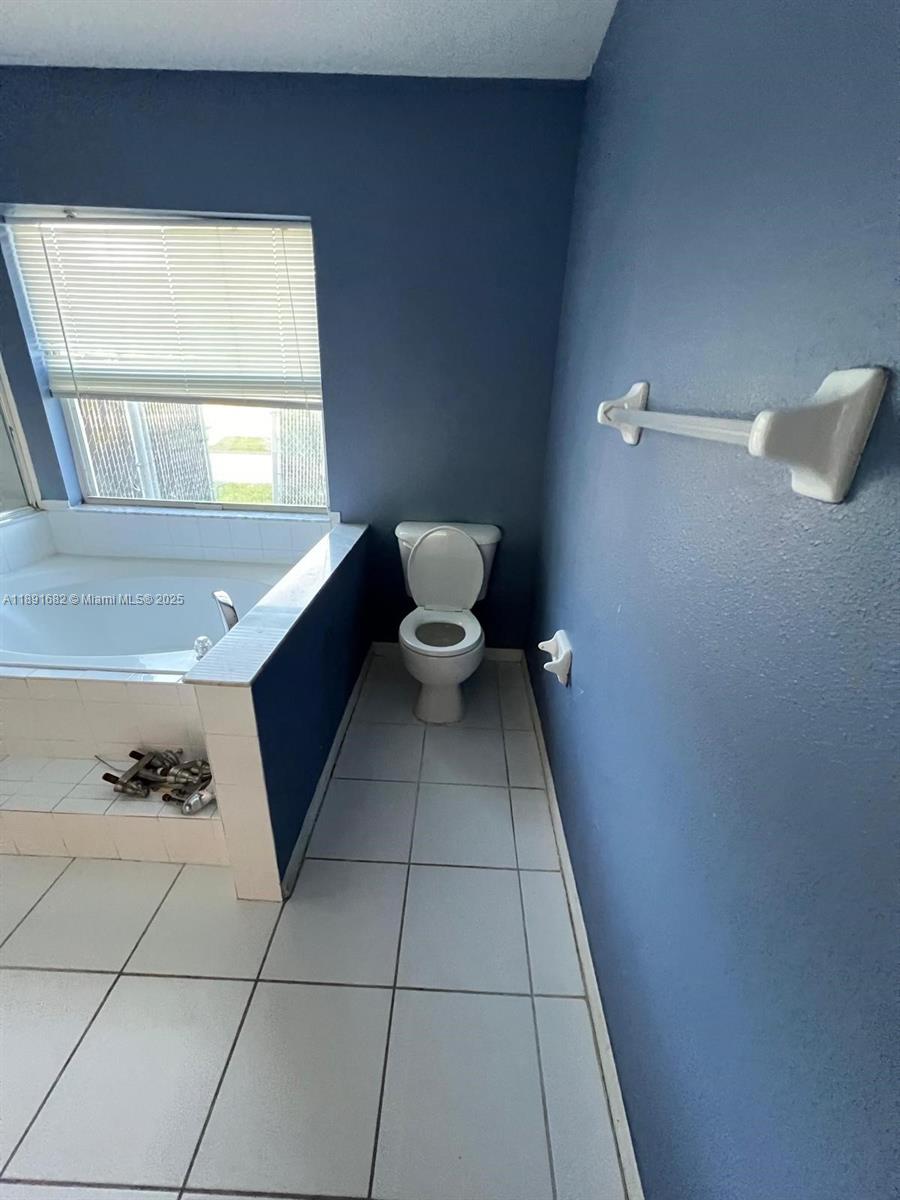 1556 SW Jacqueline Ave, Port St. Lucie