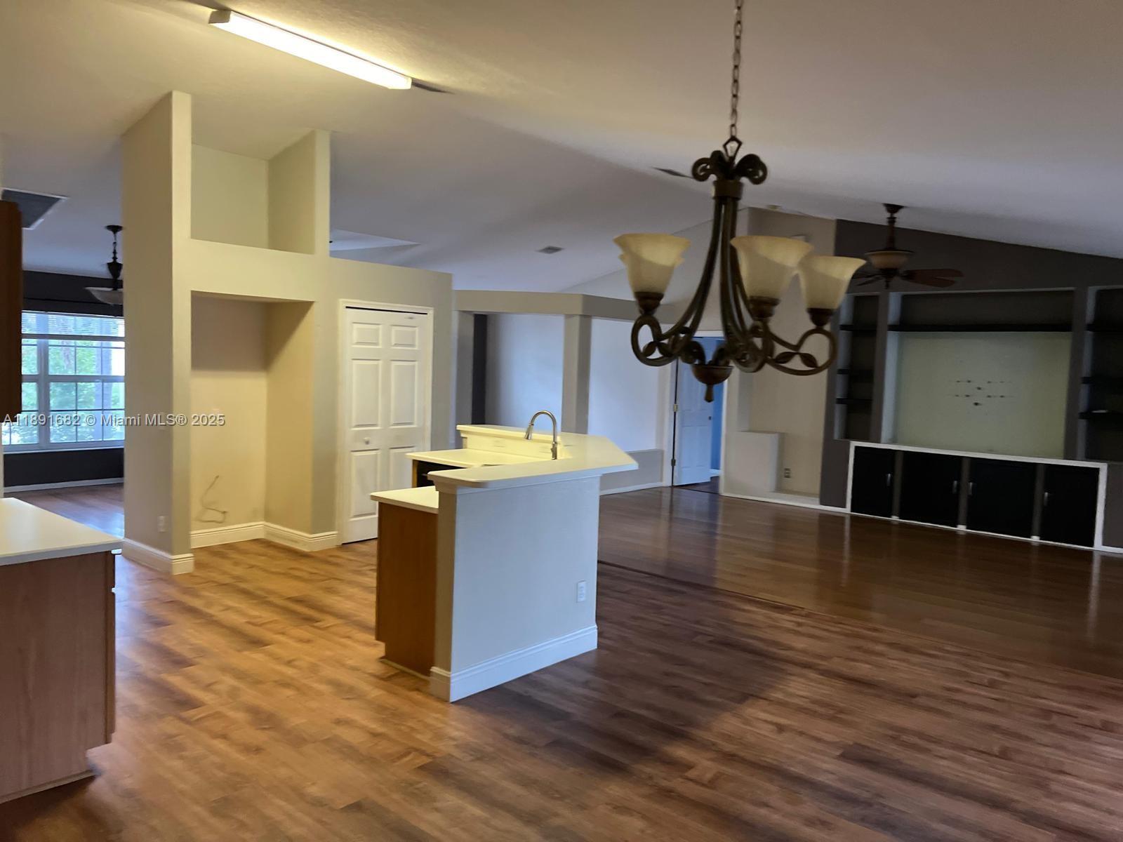 1556 SW Jacqueline Ave, Port St. Lucie