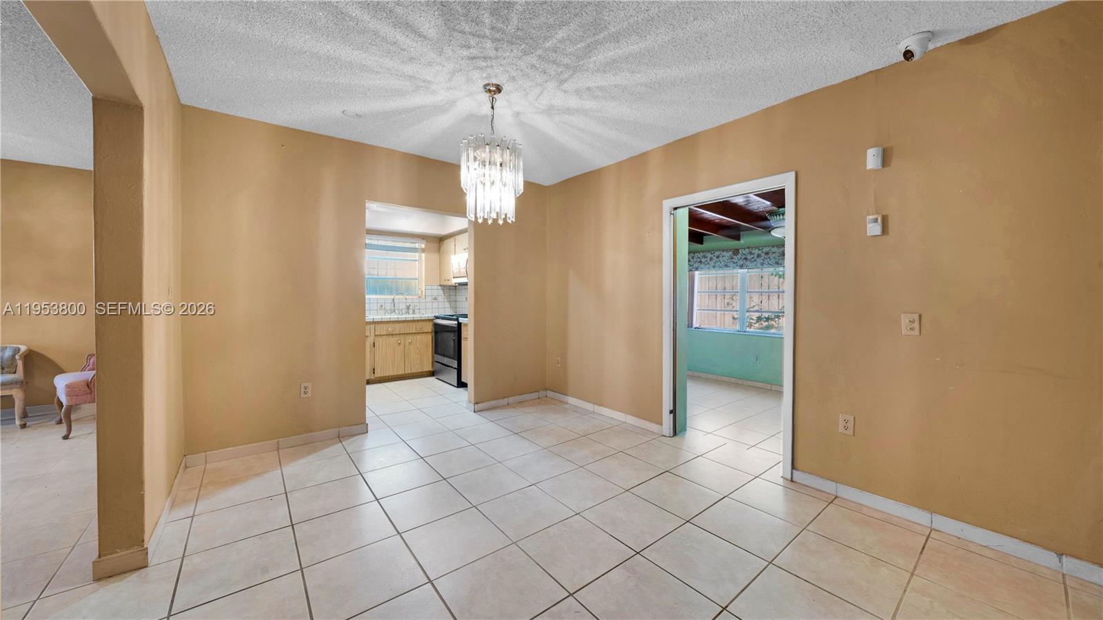 2615 SW 32nd Ave