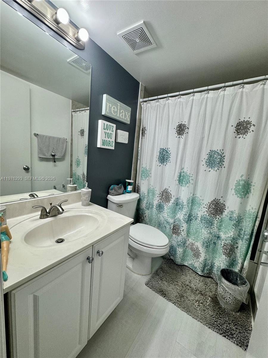 2711 Ocean Club Blvd # 202