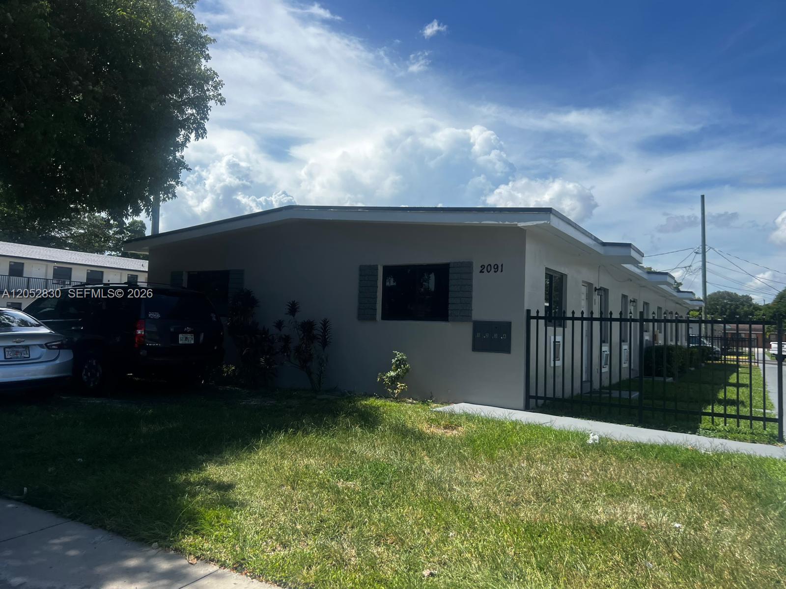 2080 NW 31st St # 1