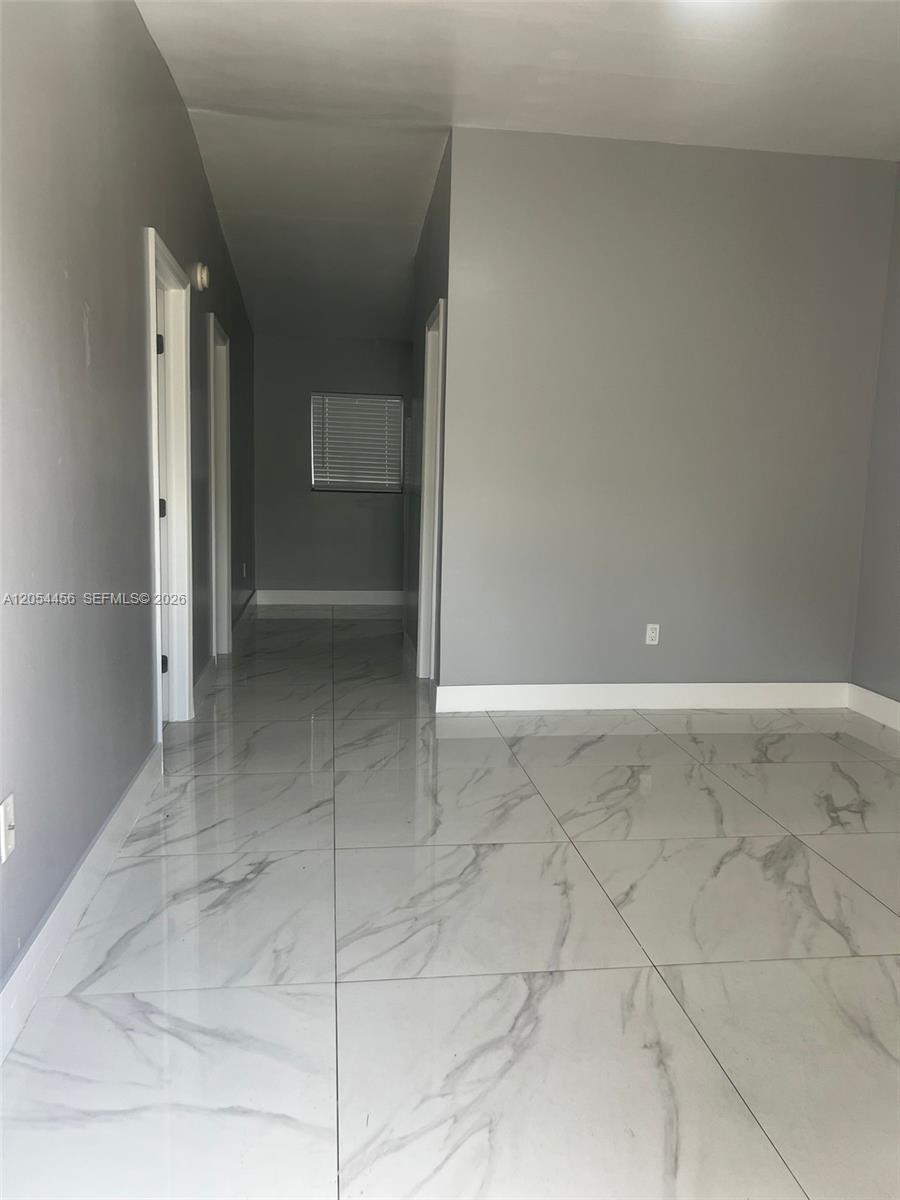 2090 NW 31th St # 4