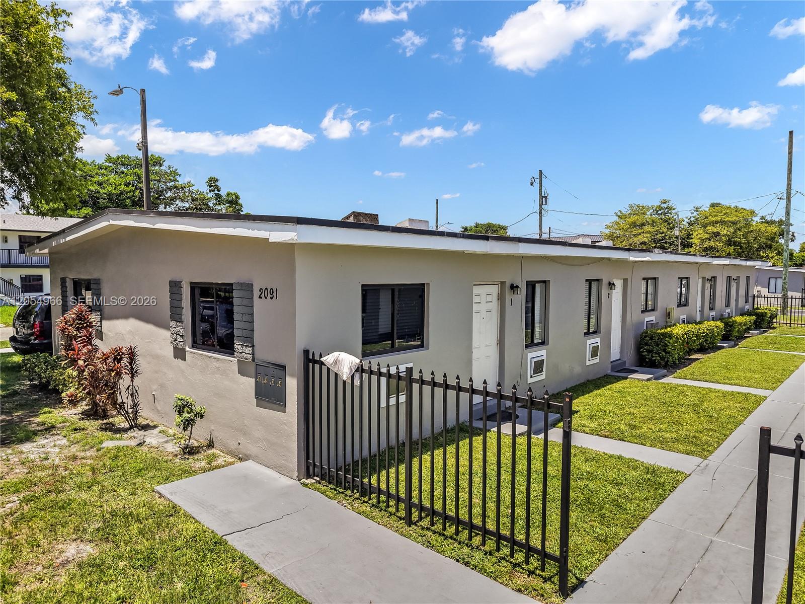 2090 NW 31st St