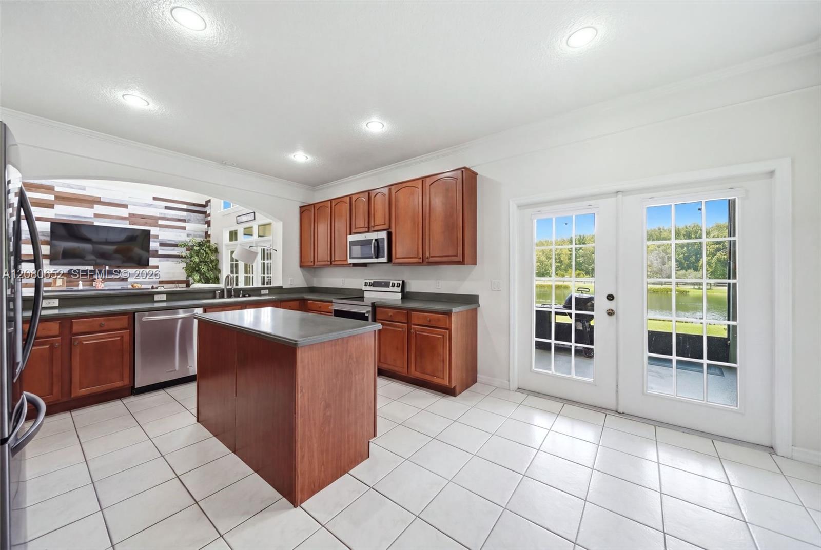 3141 Hanging Moss Cir