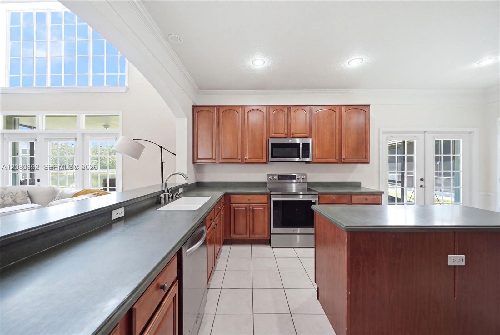 3141 Hanging Moss Cir