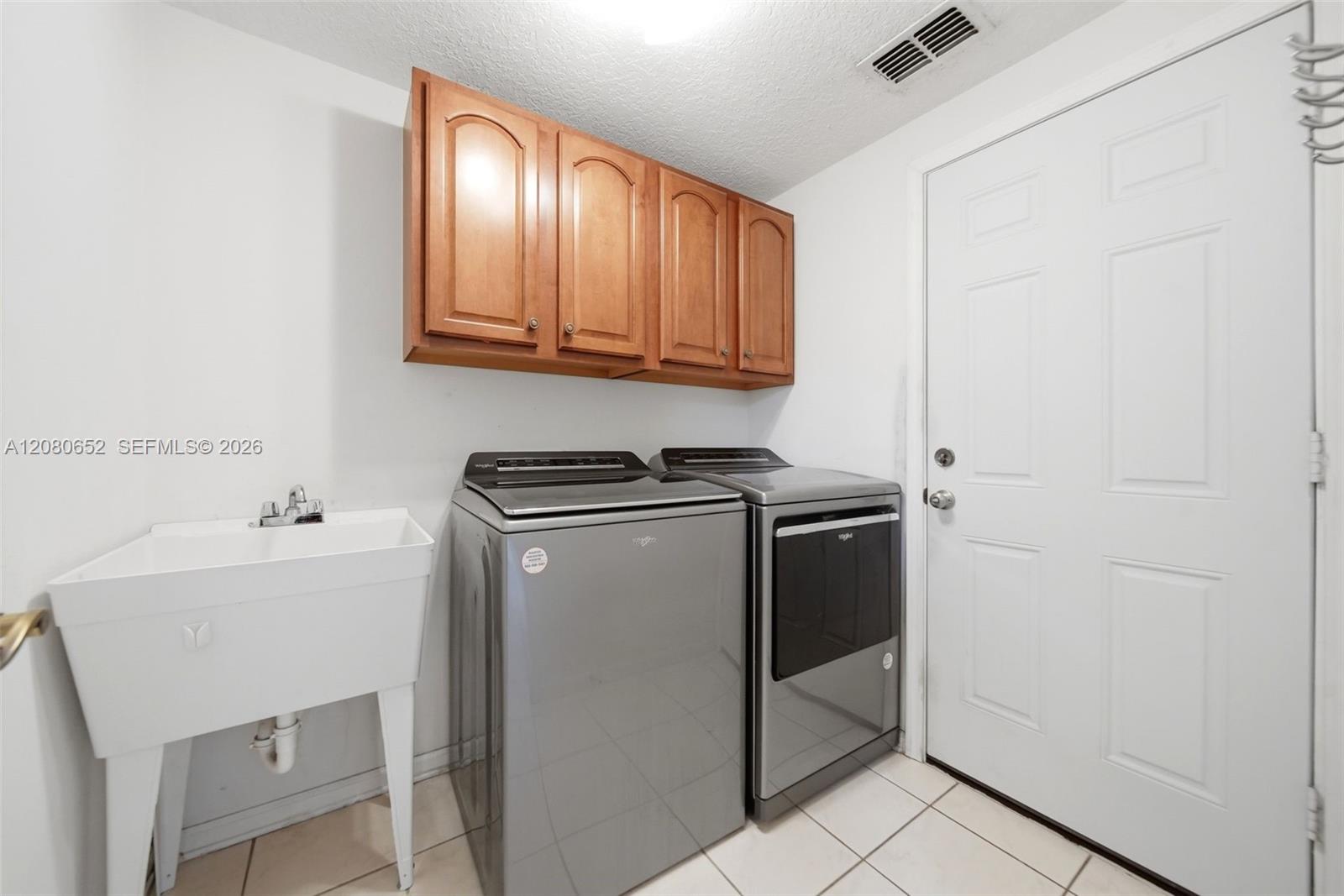 3141 Hanging Moss Cir