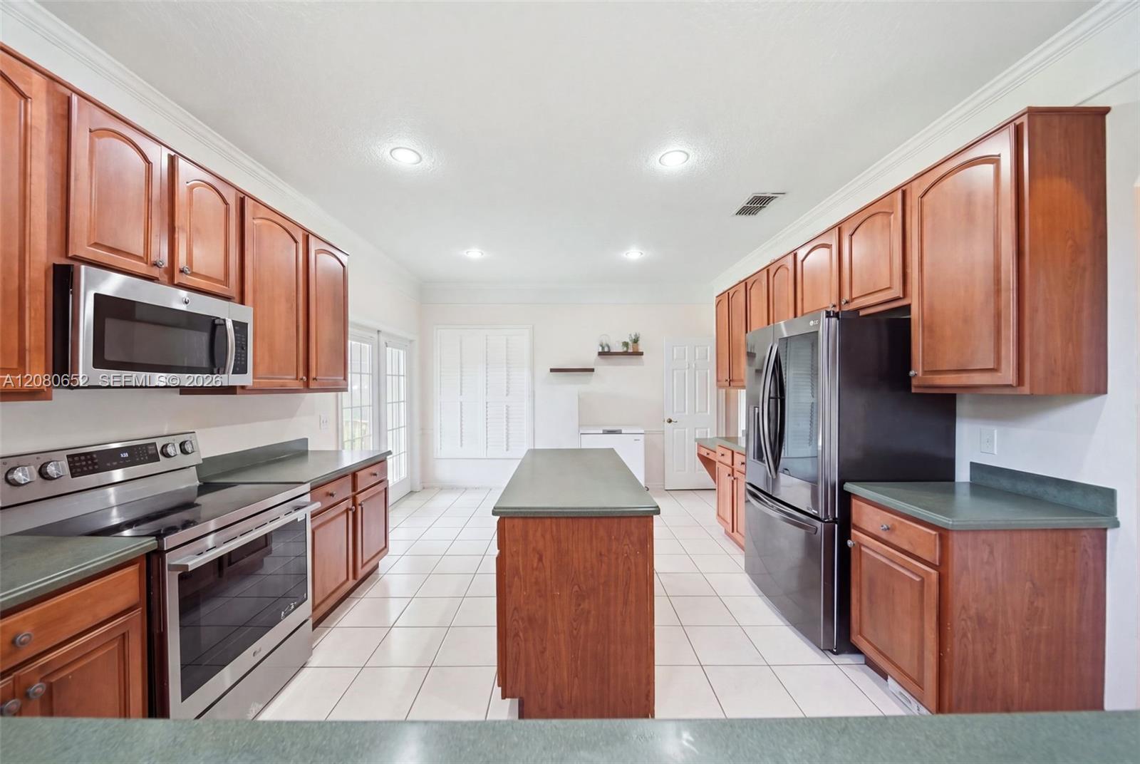 3141 Hanging Moss Cir