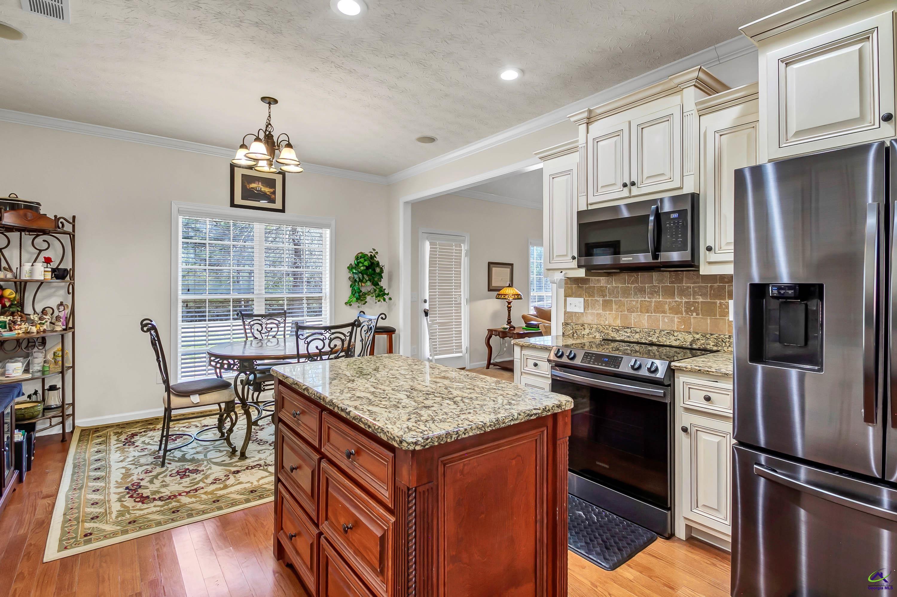 6531 Yellowstone Way