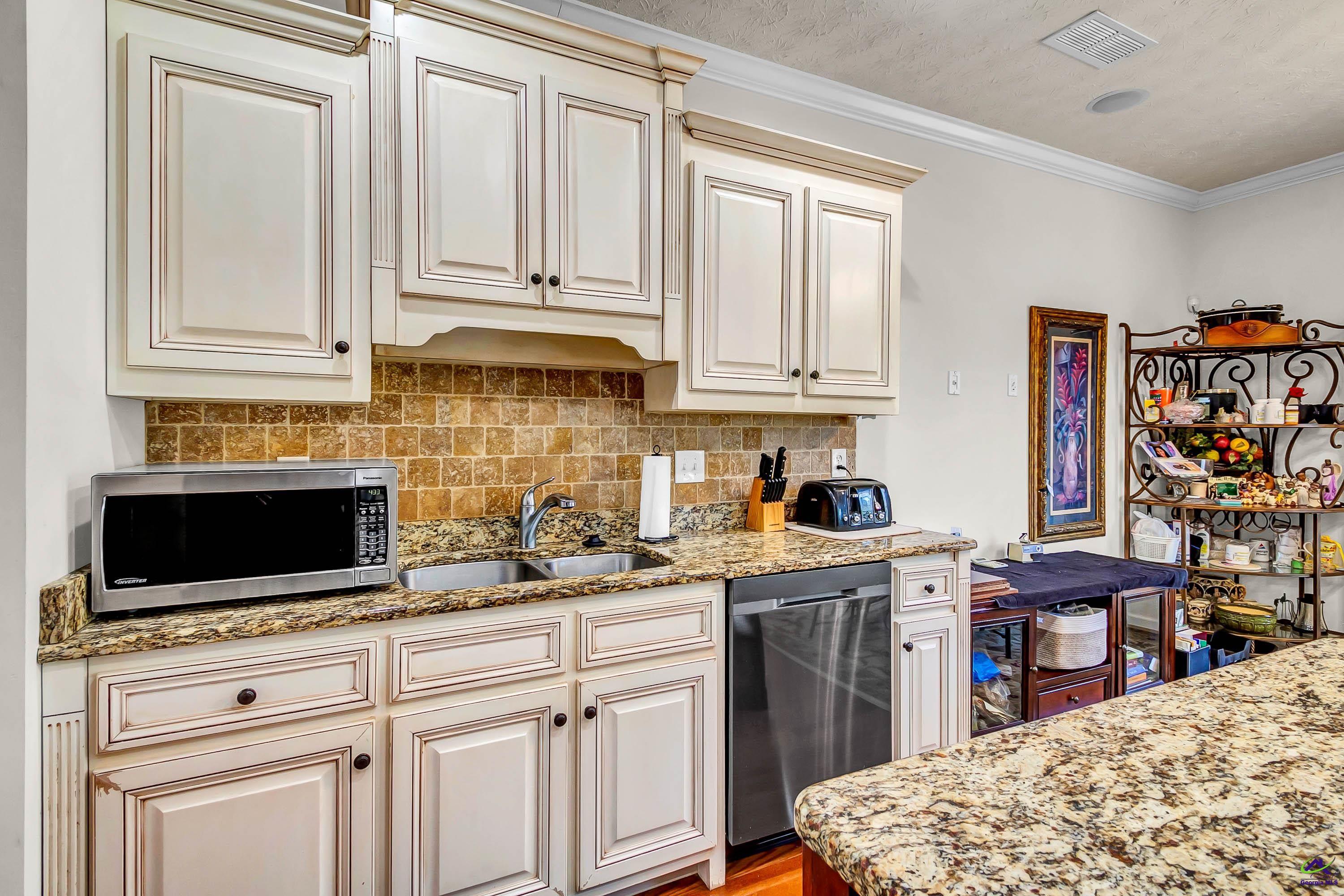 6531 Yellowstone Way