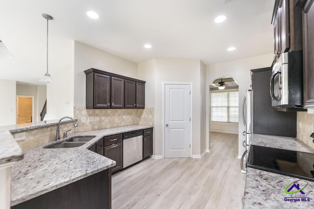 207 Adirondac Way